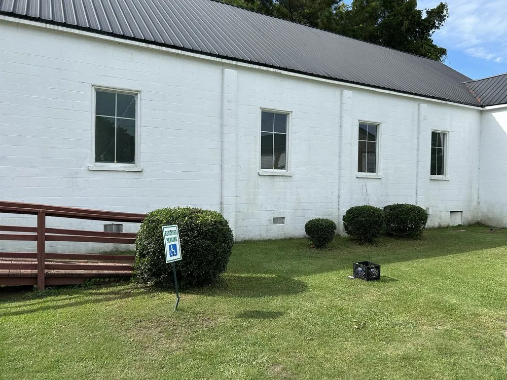 Trusted outdoor landscaping near you across Cove City, NC - Leeks Lawn Care
