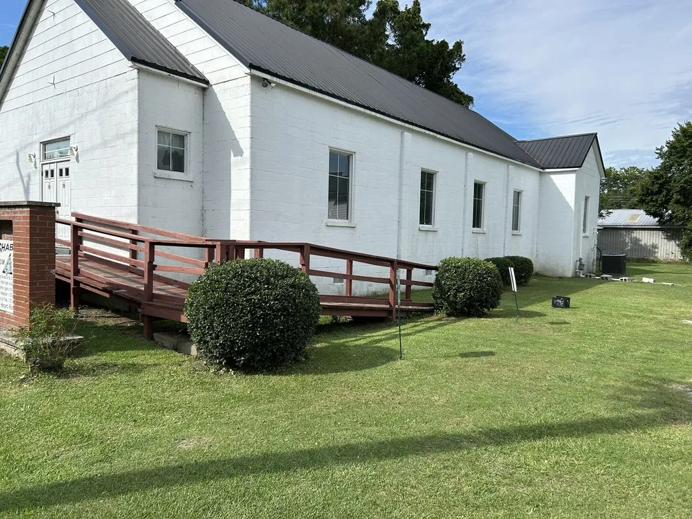 Expert landscape design experts serving Cove City, NC - Leeks Lawn Care