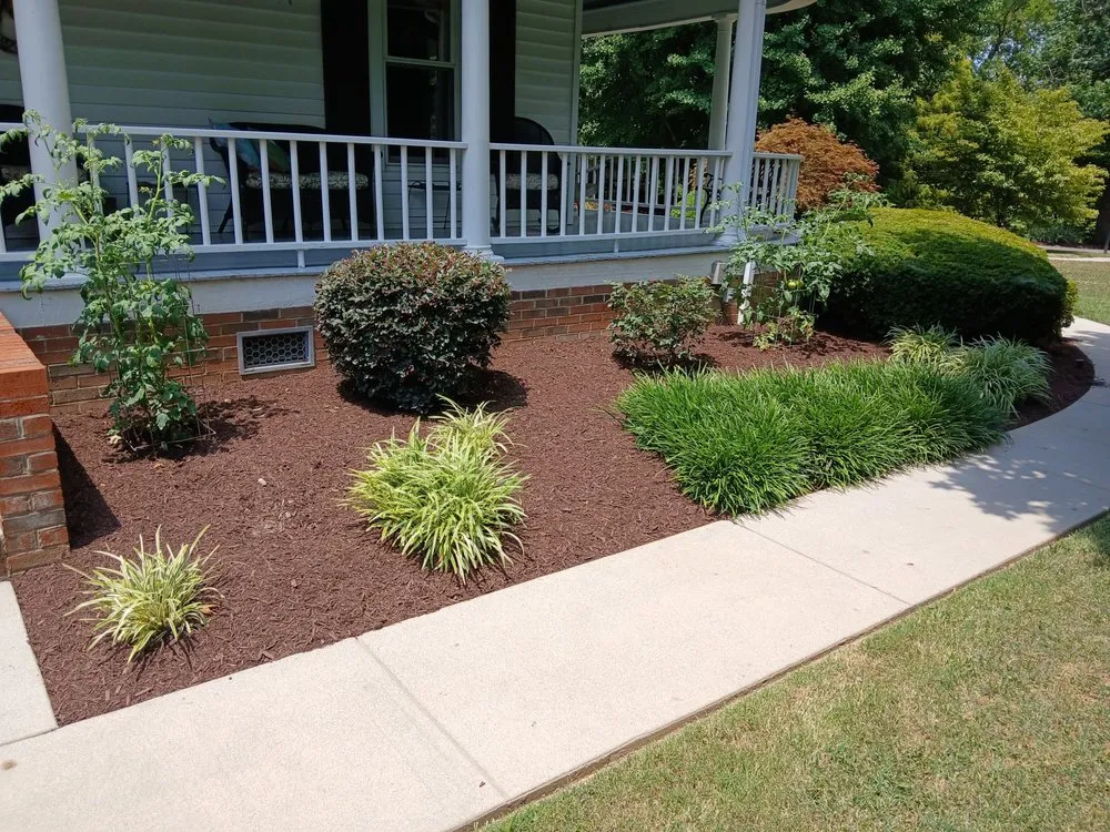 Trusted landscaping services near you in Lenoir City, TN by Leeks Lawncare and Landscaping