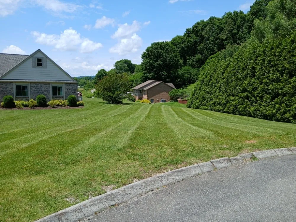 Professional lawn care service for residential properties across Lenoir City, TN - Leeks Lawncare and Landscaping