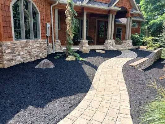 Leeks Lawncare and Landscaping Logo