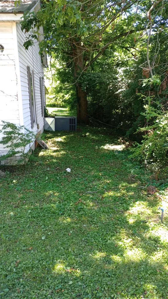 Trusted lawn care service for residential properties in Pulaski, TN by Leelands Lawn And Landscaping Services