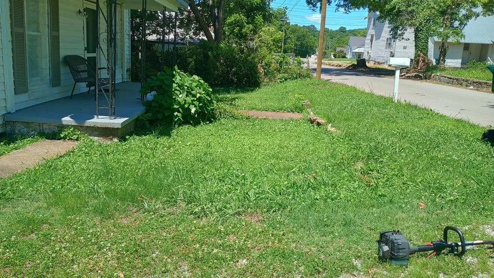 Custom landscaping services in Pulaski, TN by Leelands Lawn And Landscaping Services