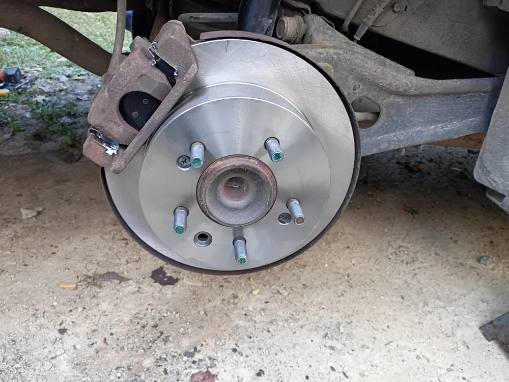 Top-rated landscaping services experts serving Emporia, VA - Lee’s Auto Shop & Lawn Care