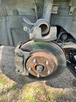 Lee’s Auto Shop & Lawn Care