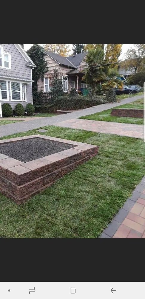 Reliable garden landscaping experts serving Seattle, WA - Lee's General Landscaping and Yard Clean Up