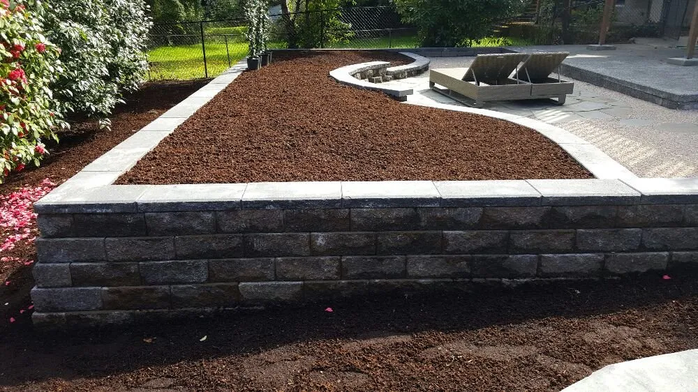 Reliable yard maintenance experts serving Seattle, WA - Lee's General Landscaping and Yard Clean Up