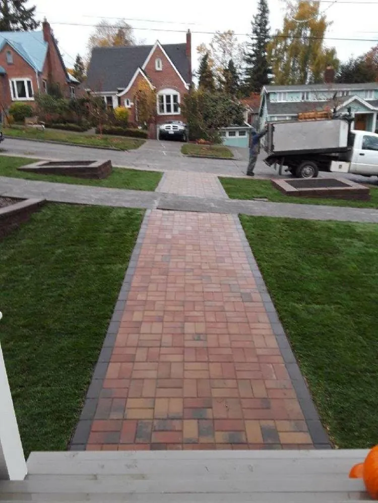 Professional landscape design experts serving Seattle, WA - Lee's General Landscaping and Yard Clean Up