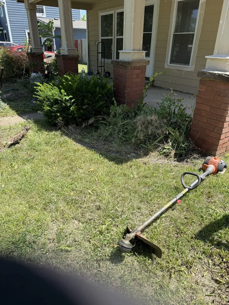 Top-rated yard maintenance for year-round maintenance across Topeka, KS - Lees Junk Removal and Lawn Maintenance