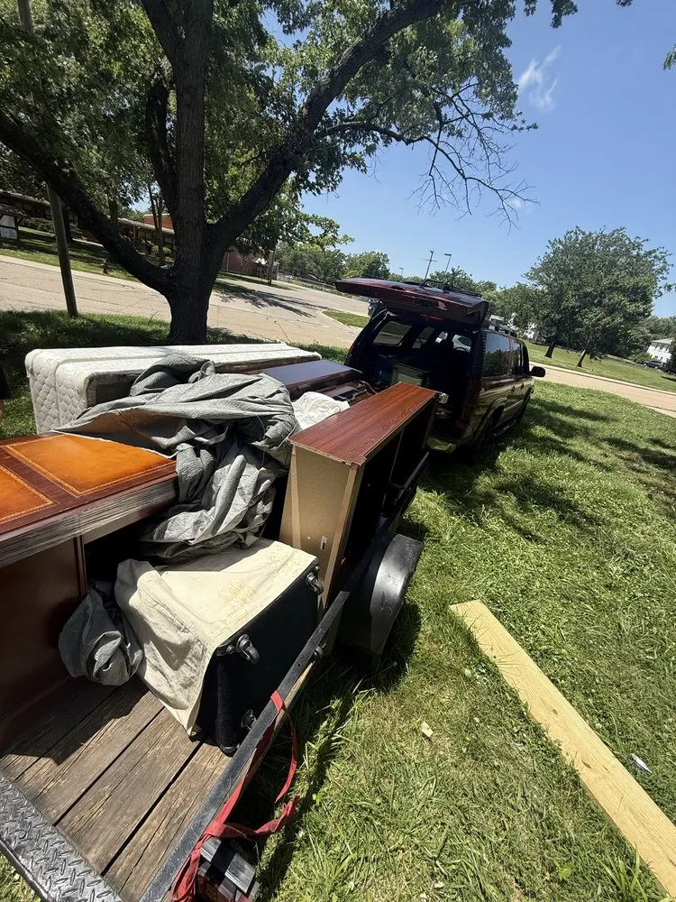 Affordable yard cleanup service near you in Topeka, KS by Lees Junk Removal and Lawn Maintenance