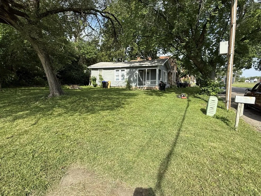 Professional outdoor landscaping in Topeka, KS - Lees Junk Removal and Lawn Maintenance