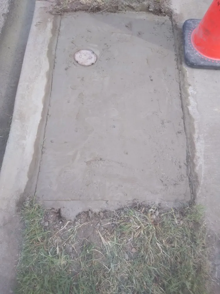 Affordable lawn care service with custom design in Camden, NJ by Lee's Landscaping & Outdoor Solution