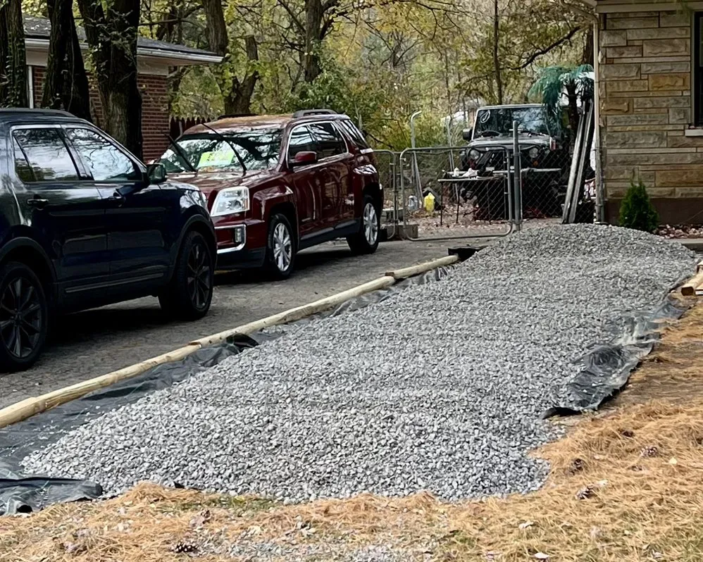 Expert outdoor landscaping for homes in Louisville, KY by Lee's Landscaping Materials & More