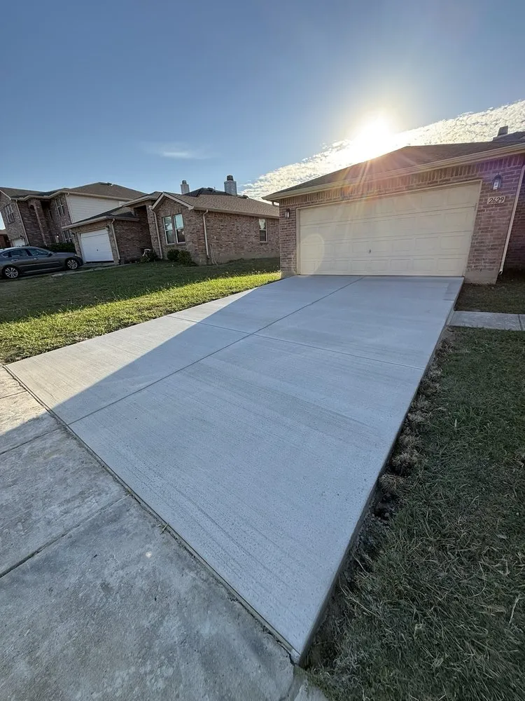 Expert outdoor landscaping in Fort Worth, TX by Lee's Lawn & Garden