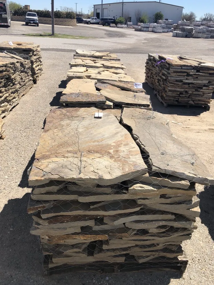 Custom yard maintenance experts serving Fort Worth, TX - Lee's Lawn & Garden