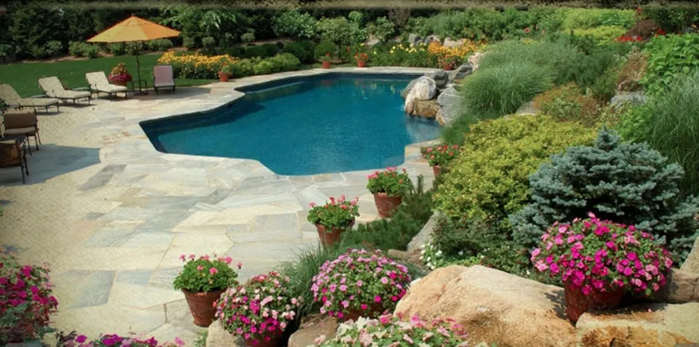 Affordable yard cleanup service experts serving Fort Worth, TX - Lee's Lawn & Garden