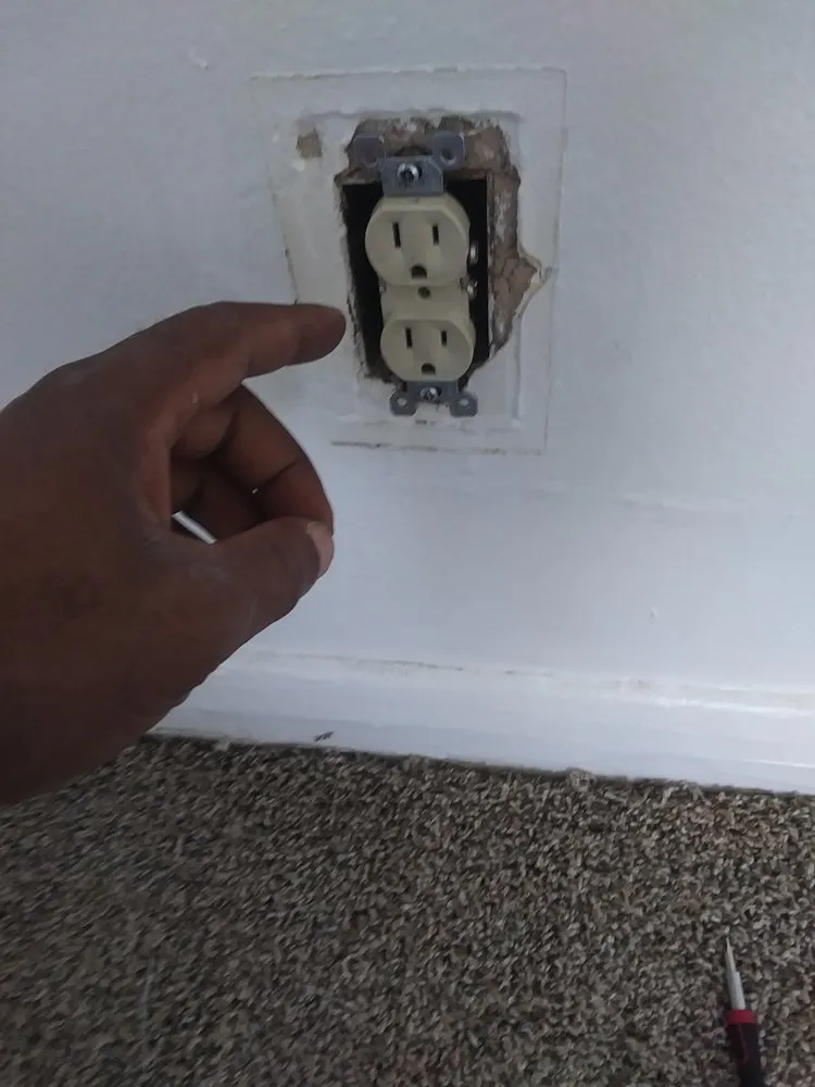 Top-rated residential landscaping with custom design in Baltimore, MD by Lee's Lawn Care Hauling and Home Improvement Services