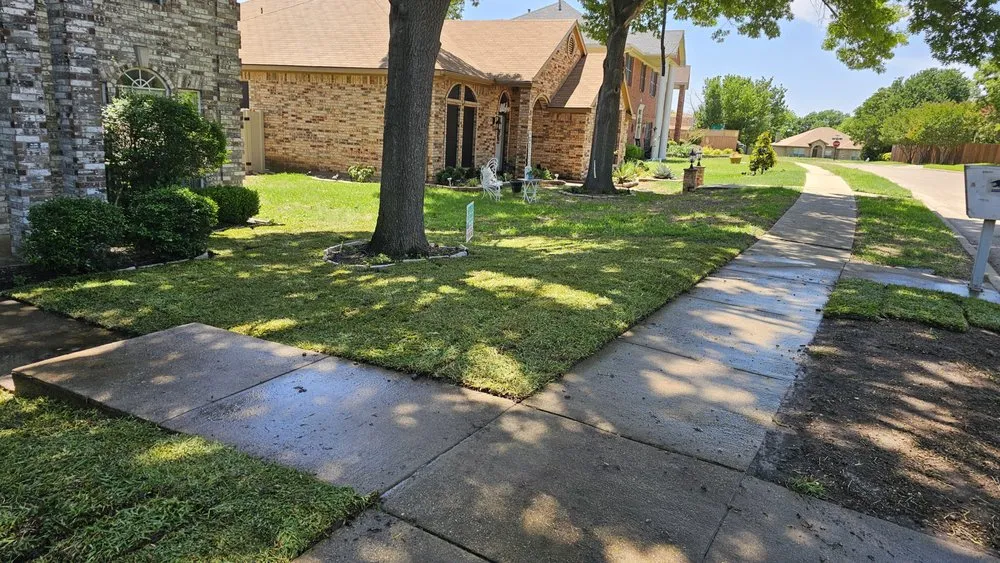 Affordable garden landscaping experts serving Dallas, TX - Lee's Lawn