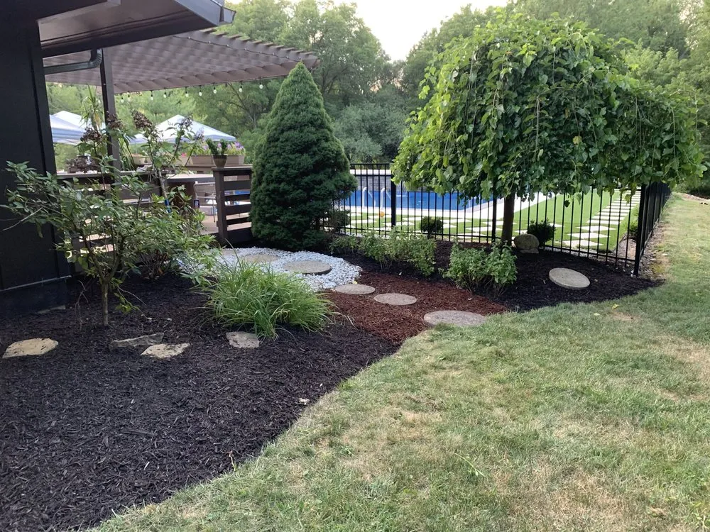 Trusted lawn care service experts serving Tallmadge, OH - Lee's Lawn Maintenance