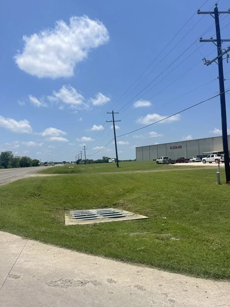 Expert yard cleanup service experts serving Groesbeck, TX - Lee’s Lawn Service