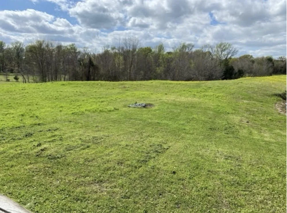 Reliable yard maintenance in Mineola, TX by Lee's Lawns And Landscaping