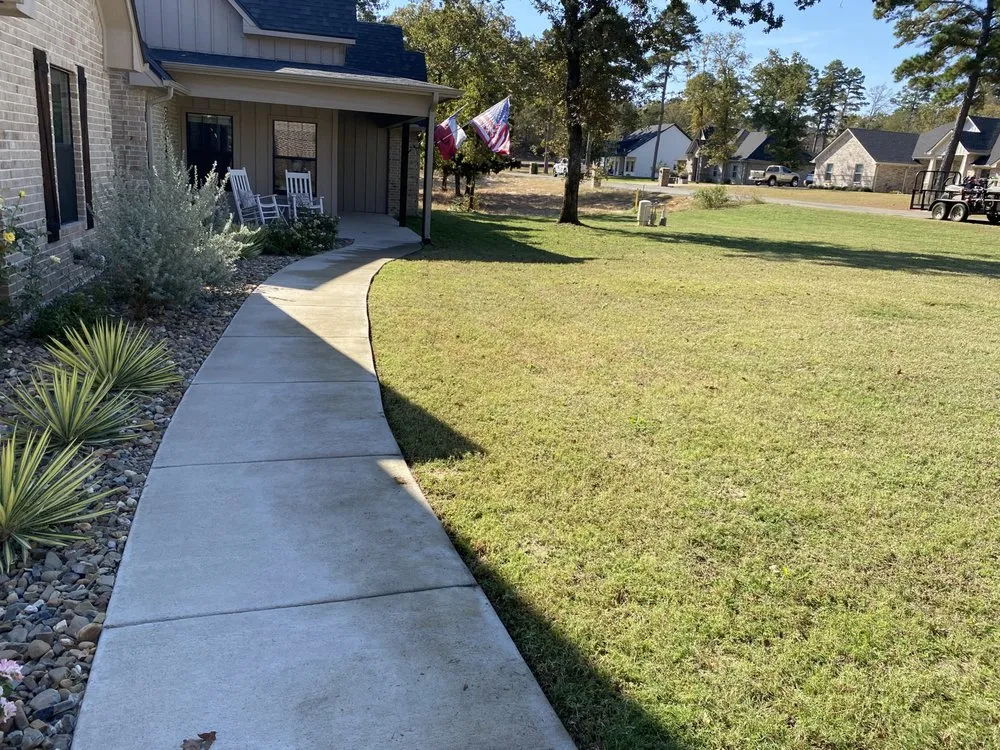 Trusted residential landscaping in Mineola, TX - Lee's Lawns And Landscaping