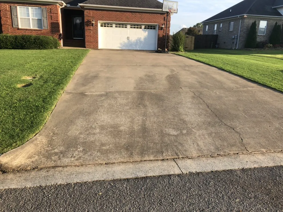 Custom landscaping services near you in Huntsville, AL by Lee's Pro Turf