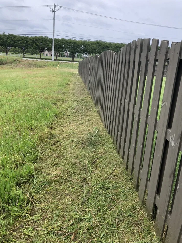 Expert lawn care service experts serving Huntsville, AL - Lee's Pro Turf