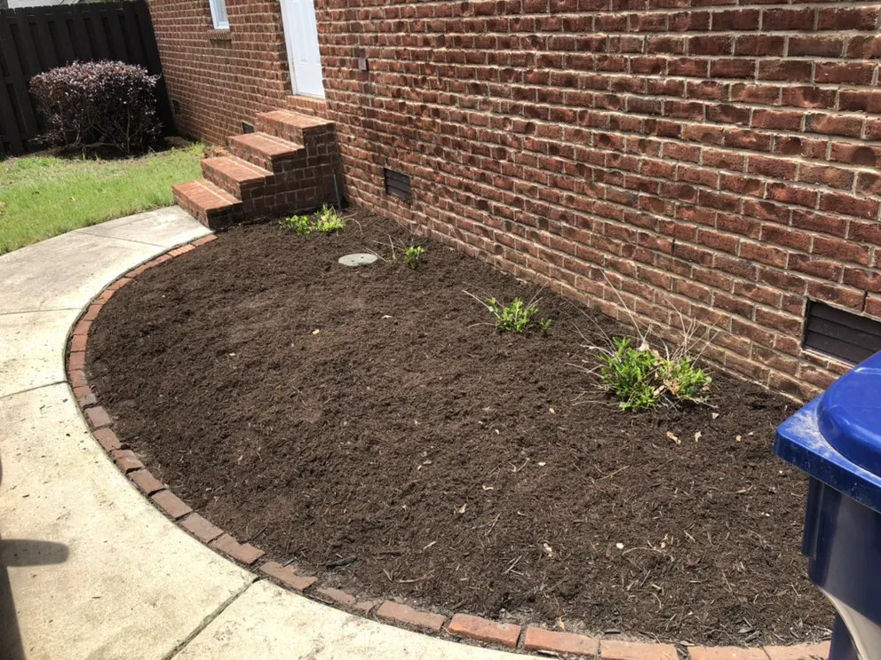 Custom landscape design for year-round maintenance across Huntsville, AL - Lee's Pro Turf