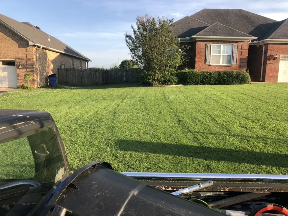 Affordable residential landscaping experts serving Huntsville, AL - Lee's Pro Turf