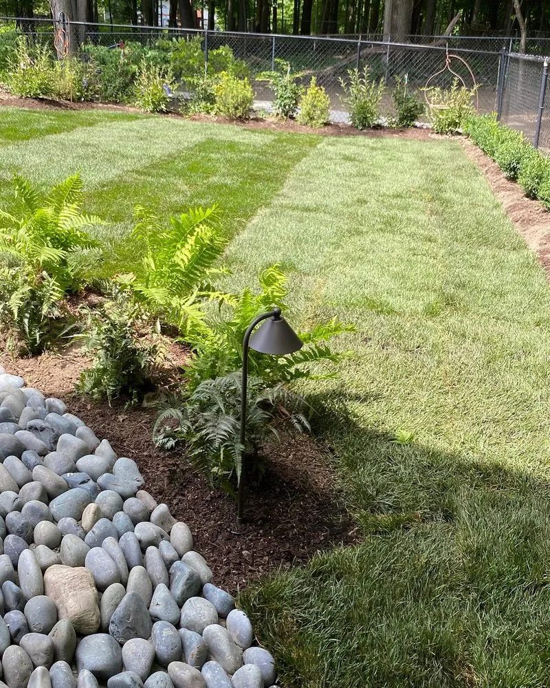 Professional garden landscaping in Cleveland, OH by Lee’s Quality Work