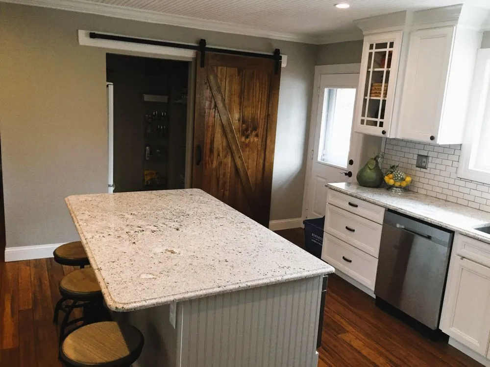 Trusted yard cleanup service experts serving Edwardsville, IL - Lee's Services Residential & Commercial Remodeling & Landscape