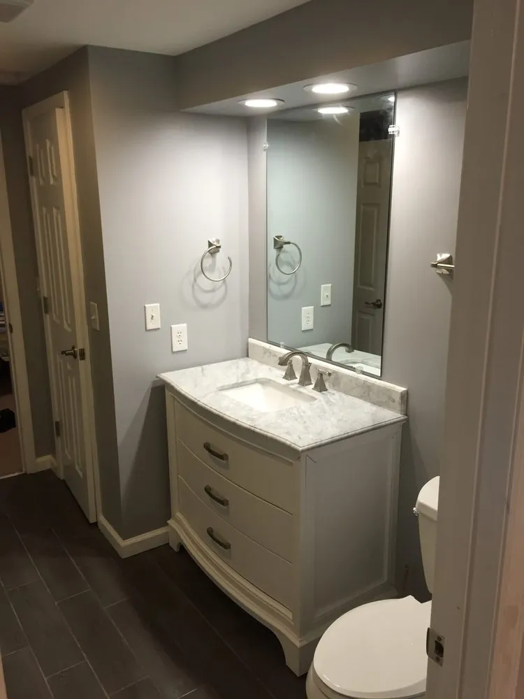 Top-rated lawn care service in Edwardsville, IL by Lee's Services Residential & Commercial Remodeling & Landscape