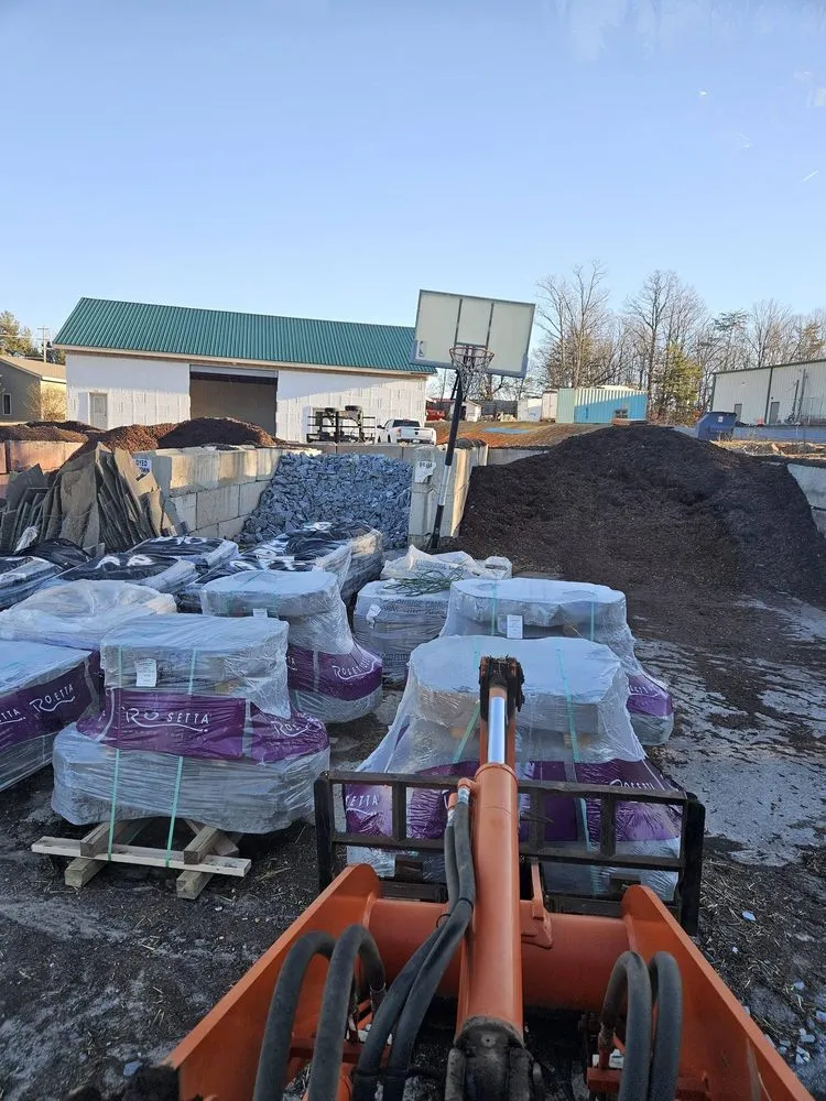 Affordable yard maintenance in Lynchburg, VA - Leesville Landscape Supplies