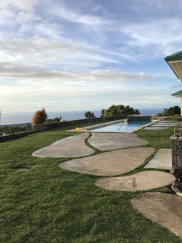 Reliable garden landscaping for homes in Kailua-Kona, HI by Leeward Landscaping