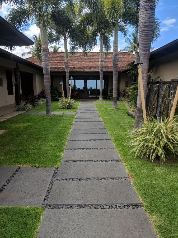 Local yard cleanup service in Kailua-Kona, HI - Leeward Landscaping
