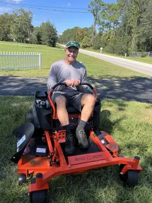 Left Coast Lawn Care Logo