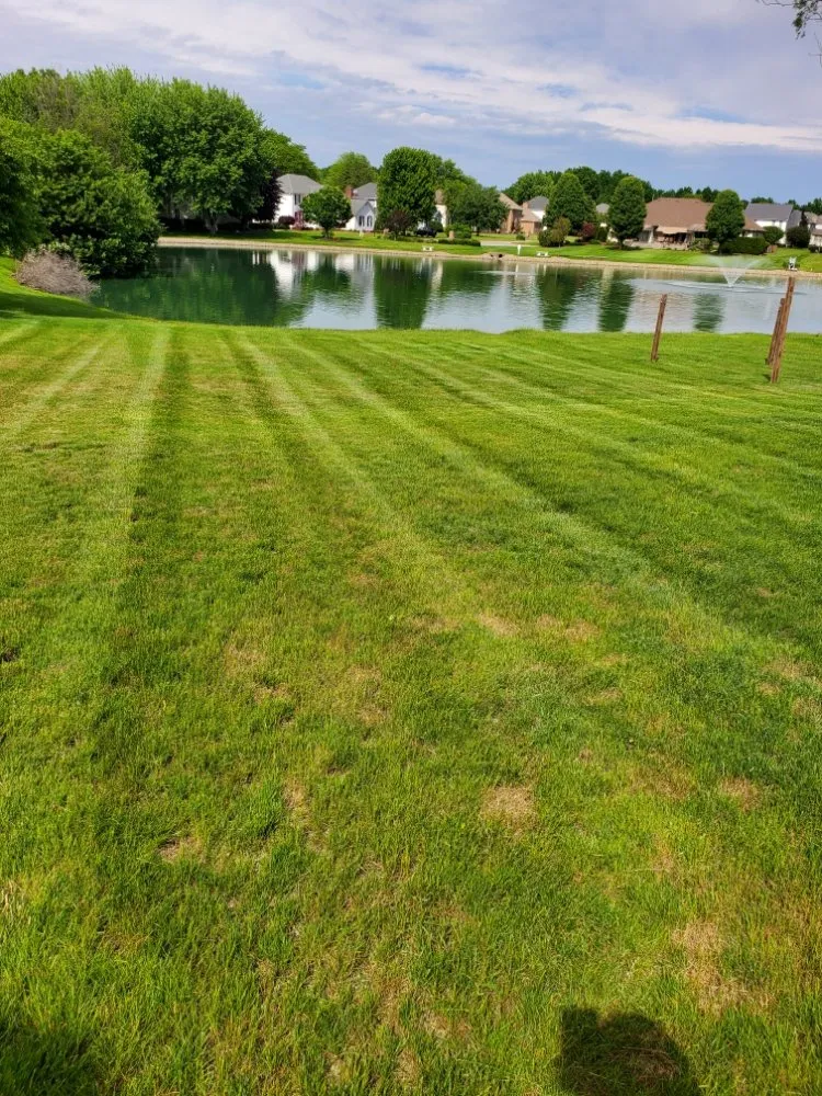 Local lawn mowing service experts serving Canfield, OH - Lefty's Lawn Services