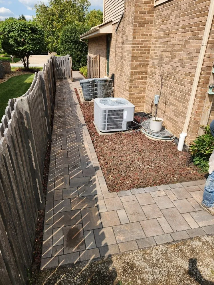 Local landscaping services experts serving Elgin, IL - Legacy Landscapes