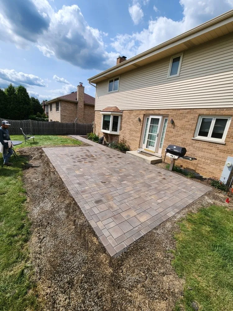 Expert lawn mowing service experts serving Elgin, IL - Legacy Landscapes