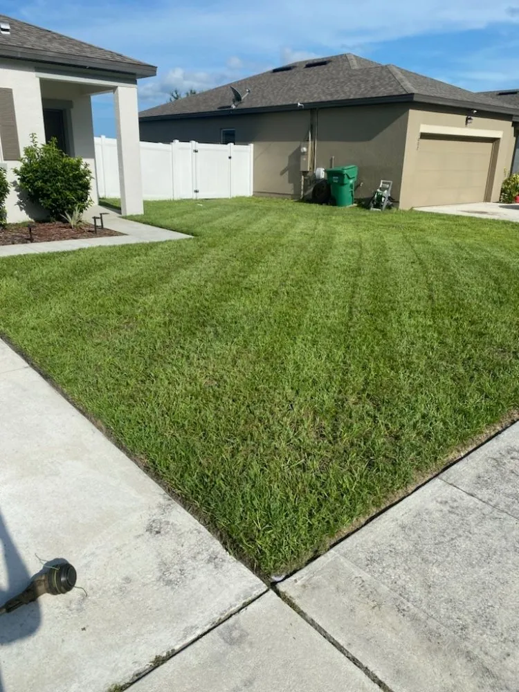 Professional lawn care service experts serving Deltona, FL - Legacy Landscaping & Design