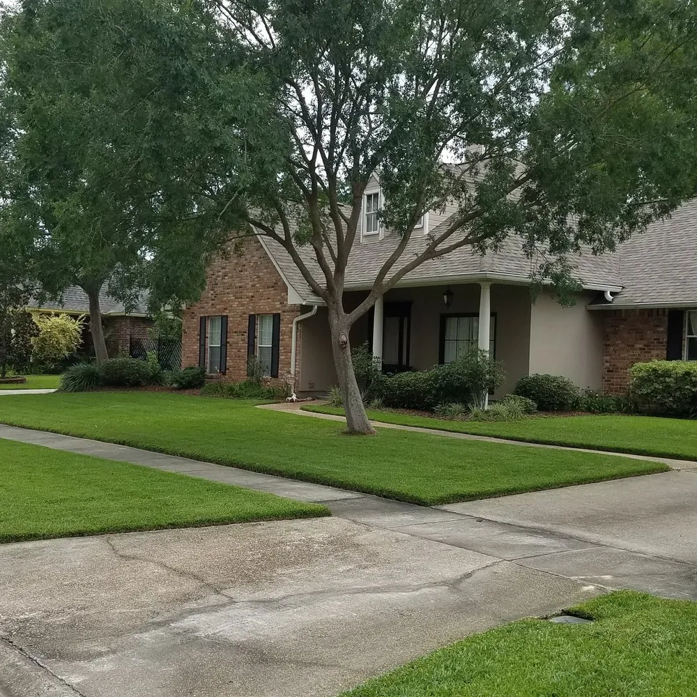 Expert landscape design in Baton Rouge, LA by Legacy Lawn Care