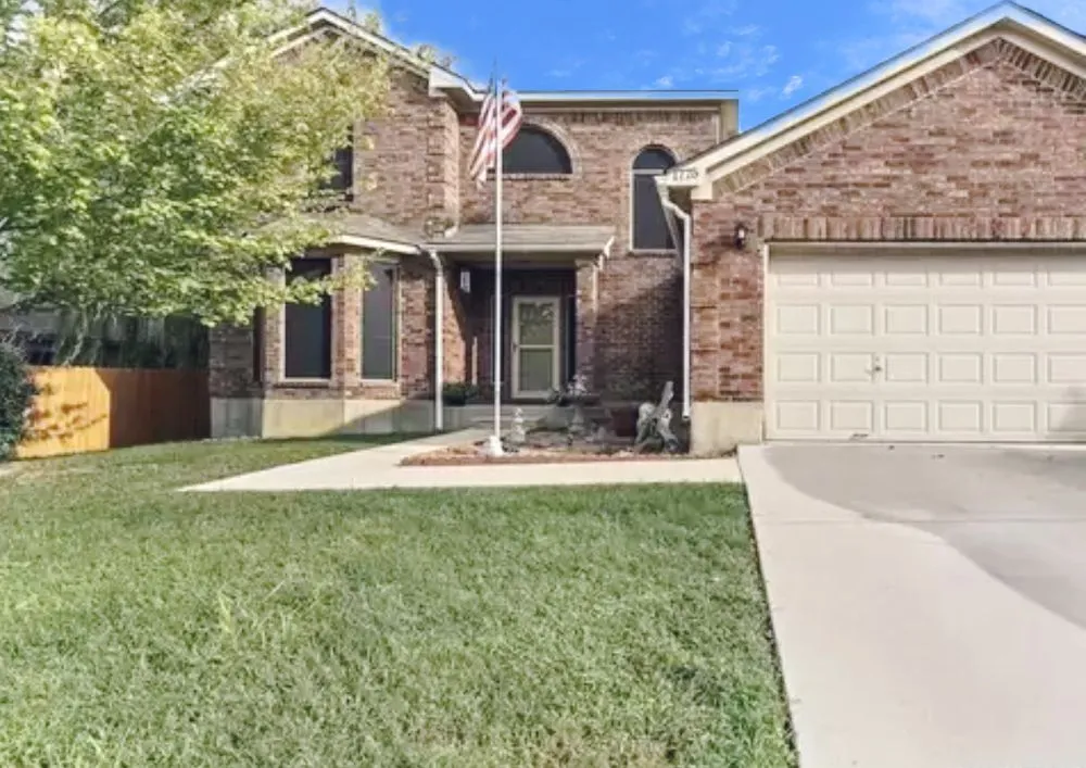 Expert lawn care service in New Braunfels, TX by Legacy Lawn Care