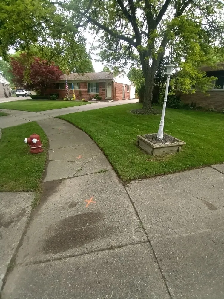 Top-rated lawn care service in Sterling Heights, MI - Legacy Lawn Service