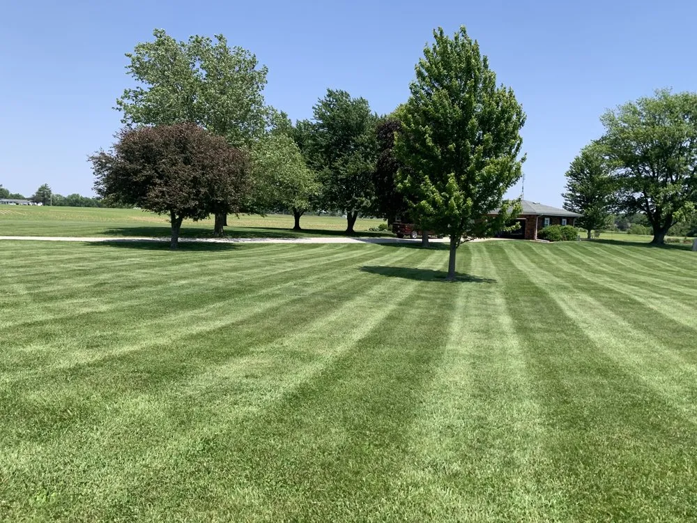 Affordable yard maintenance in Cantrall, IL by Legacy Maintenance