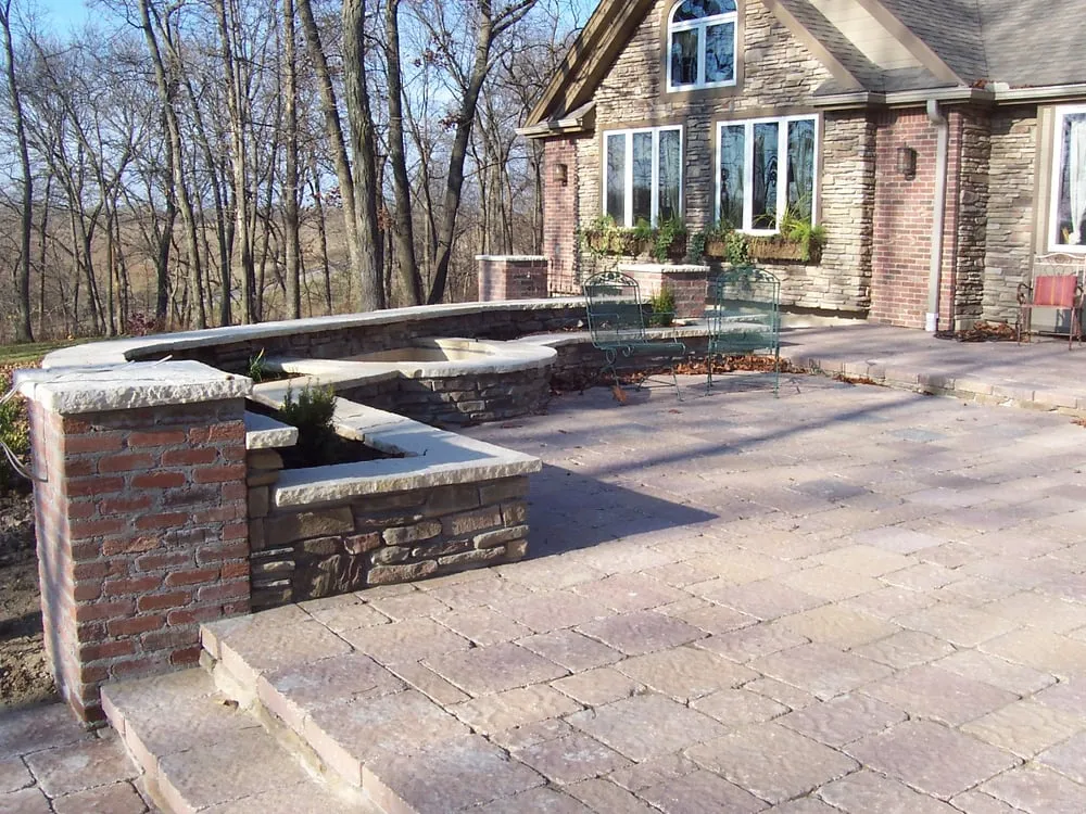 Local garden landscaping for residential properties in Shawnee, KS by Legacy Outdoors KC
