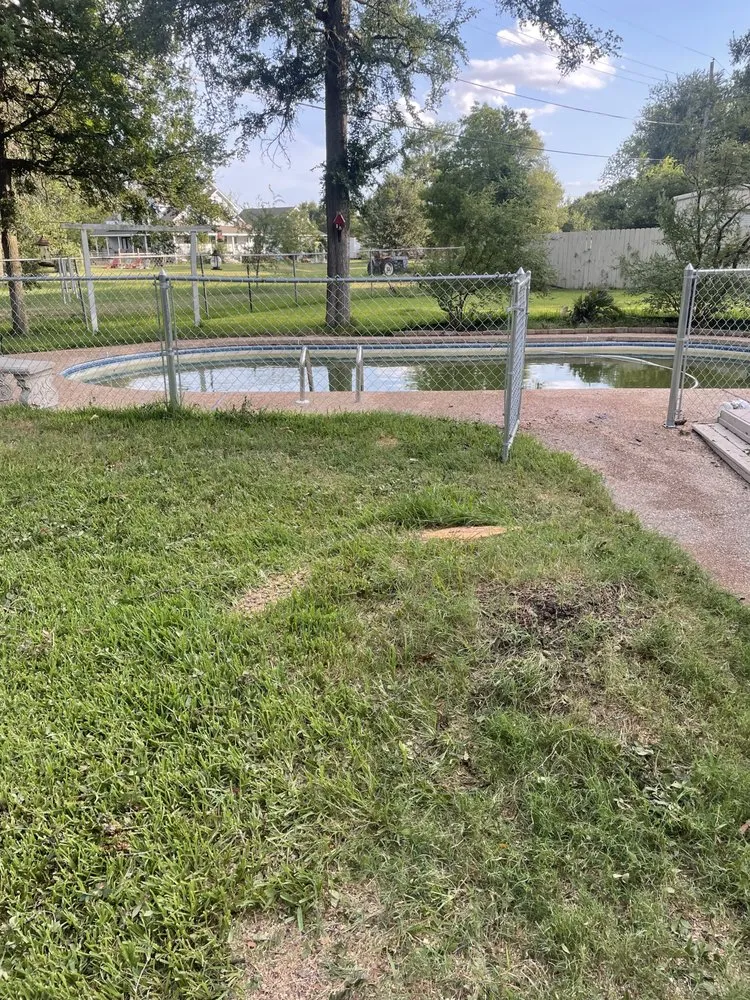 Top-rated yard cleanup service in Waco, TX by Legacy Pressure Washing & lawn care