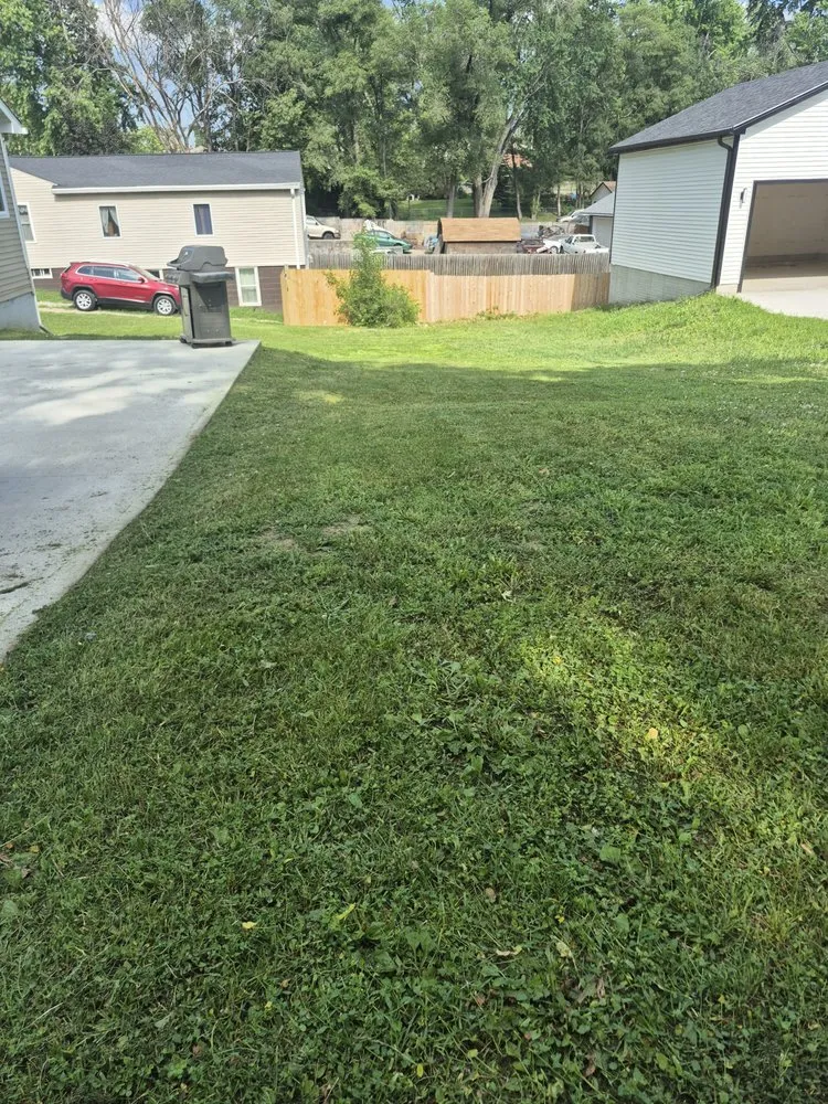 Custom garden landscaping in Des Moines, IA - Legacy Yard