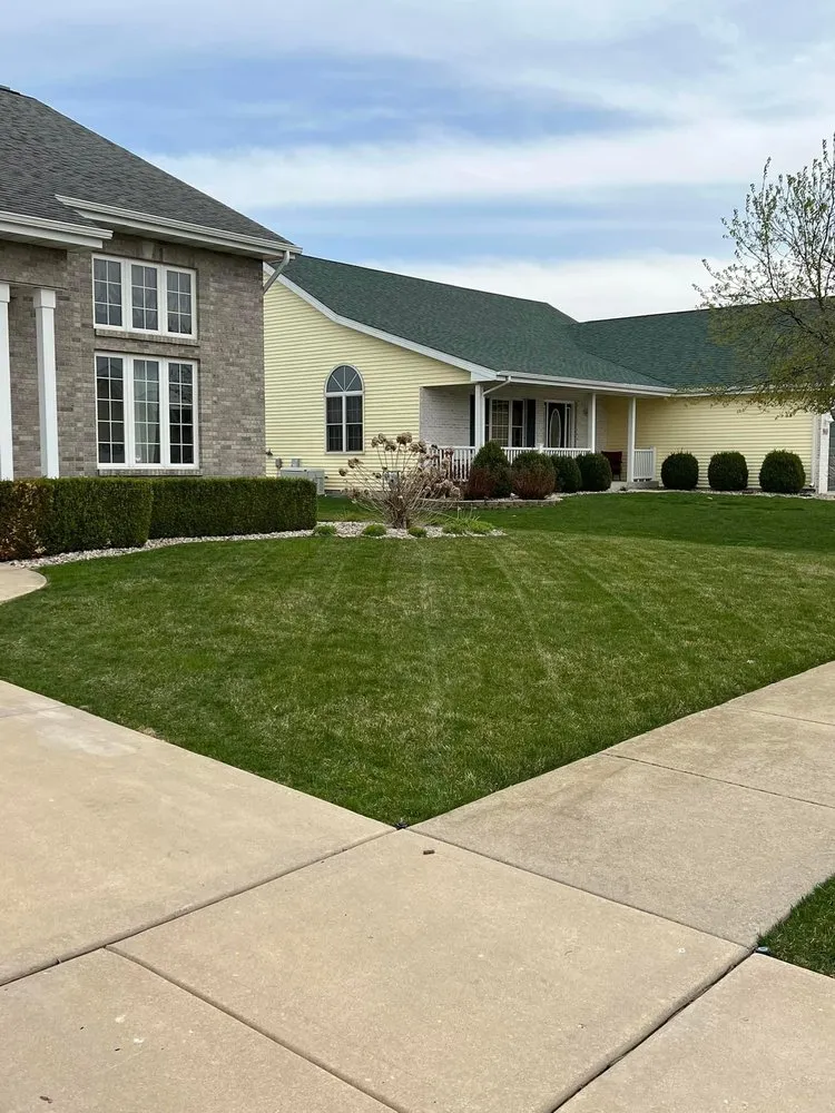 Local yard cleanup service experts serving Kankakee, IL - Legacy’s Lawn Care