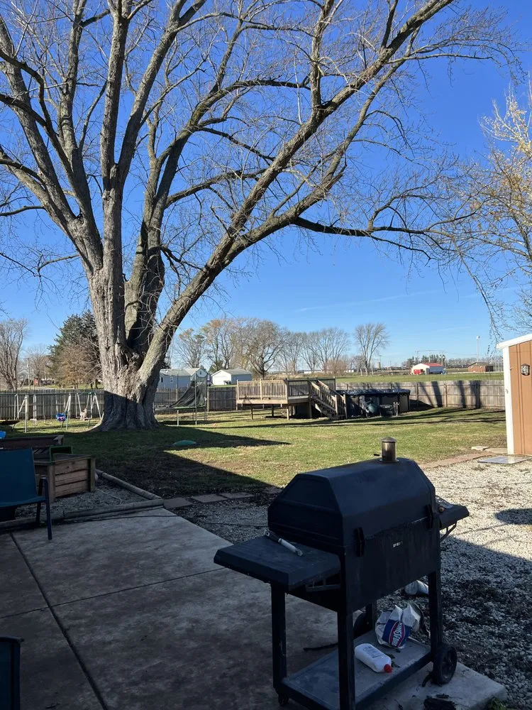 Local yard cleanup service in Kankakee, IL by Legacy’s Lawn Care